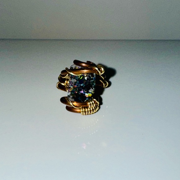 Ring - Picture 3 of 8